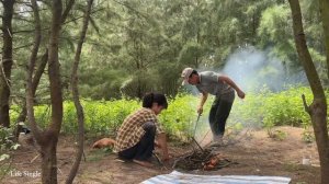 Facing the Challenge: A Love Journey and Secrets Uncovered from a Kind Man - Life Single