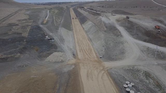 Строительство вдоль посёлка Октябрьское. 23 09 2019.