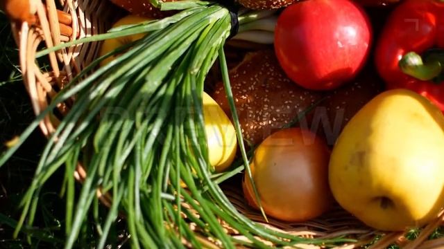 Food In A Basket Stock Video смотреть онлайн