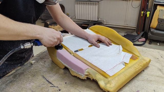 Restore The Shape Of A Worn Seat Using High-density Foam Rubber.