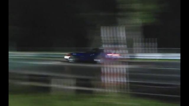 Jeep Grand Cherokee SRT8 vs Dodge Viper смотреть онлайн