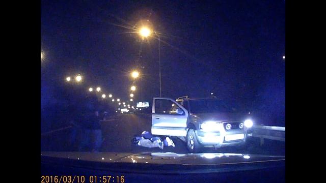 Погоня в Праге завершилась арестом водителя, находящегося под первитином смотреть онлайн