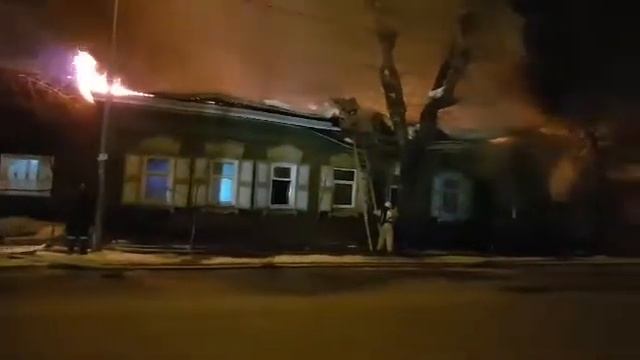 Пожар на Марата в Иркутске 07.03.2018 смотреть онлайн