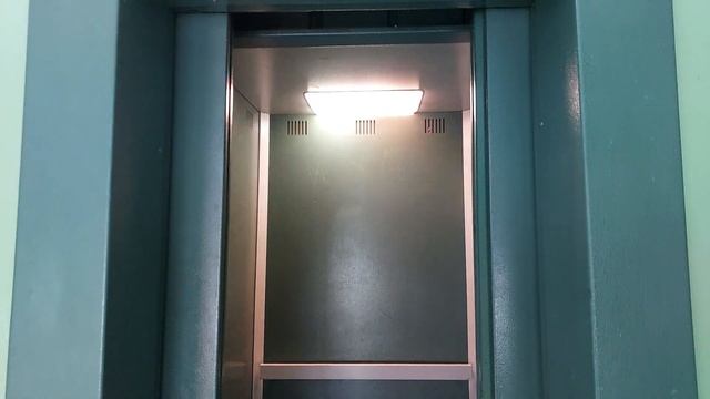 Обзор подъезда 7-этажного дома серии II-49 [Лифт ЩЛЗ-2007]. Село Растуново, Заря 6 [П-3] смотреть онлайн