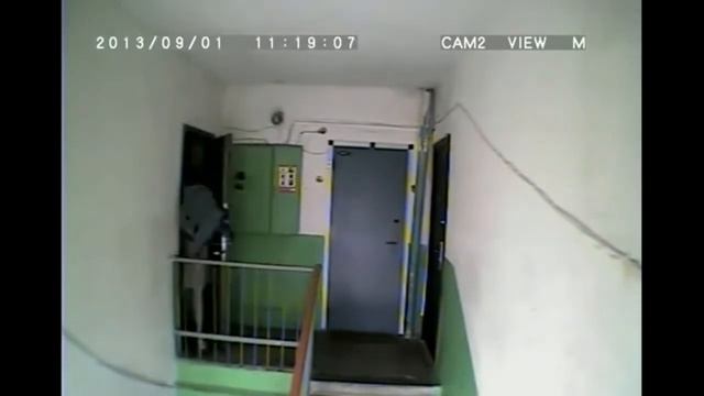 Явно нездоровая соседка смотреть онлайн