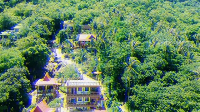 Moonstone Koh Phangan смотреть онлайн