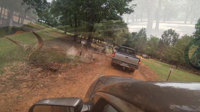 Cherokee Trace Drive Thru Safari смотреть онлайн