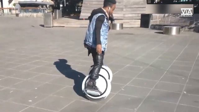 Моноколесо взорвалось и разнесло квартиру в Москве.