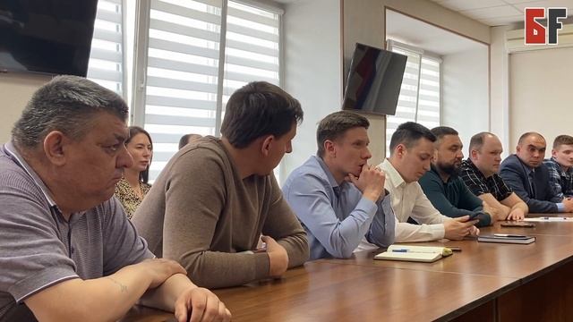 Жители Комсомольской и застройщик 