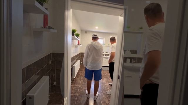 🏠 В доме "всё остаётся" смотреть онлайн