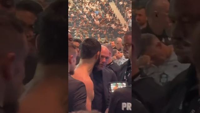 Хамзат Чимаев после победы над Робертом Уиттакером пообщался с Даной Уайтом | FightSpaceMMA смотреть онлайн