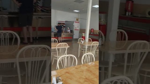 Столовая в Лоо смотреть онлайн
