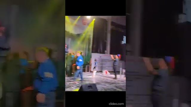 19-летний парень одним ударом разбил хребтовую кость взрослого верблюда смотреть онлайн