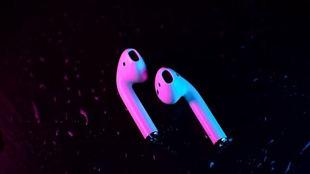 Apple AirPods 2 смотреть онлайн