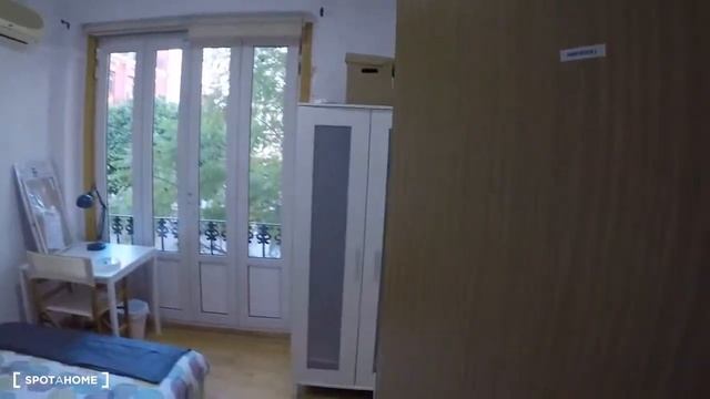 Spacious rooms for rent in 5-bedroom apartment in L'Eixample - Spotahome (ref 296197) смотреть онлайн