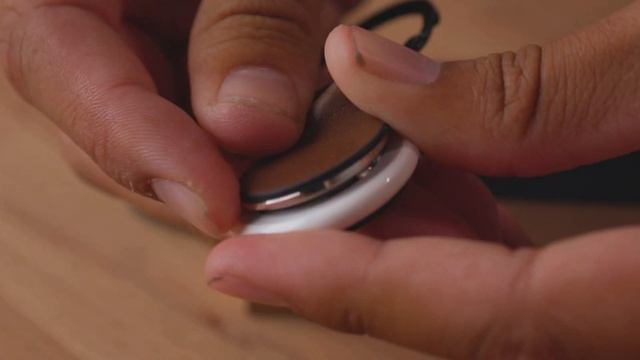 How To: Leather Loop for AirTag смотреть онлайн