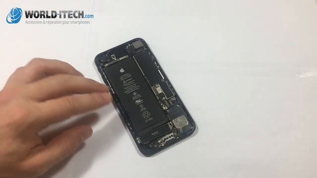 iPhone 7 : Tuto Remplacement / Réparation vibreur (Taptic Engine) смотреть онлайн
