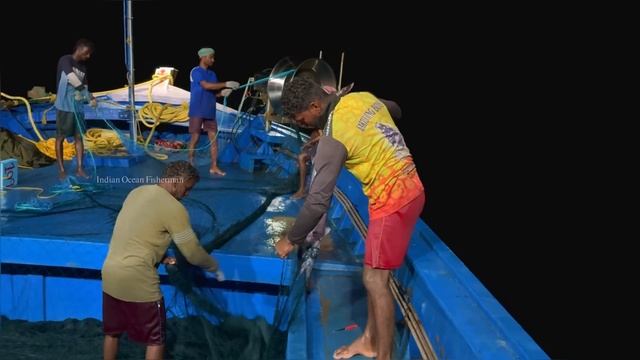 DAY 04 | Lucky Day! Today We Caught More Big Fish In The Deep Sea | S04-EP05 | Tamil