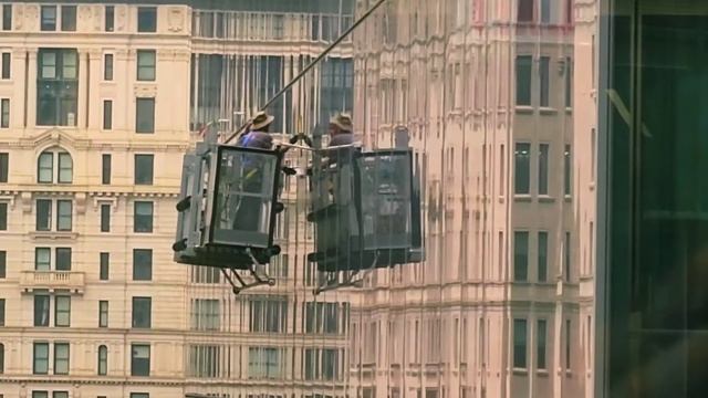 Window Washers at World Trade Center 2 смотреть онлайн