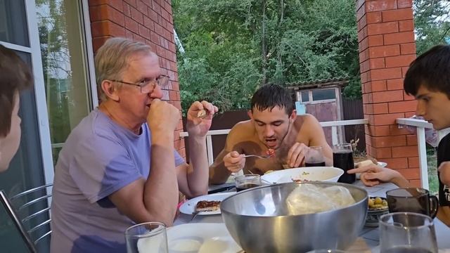 ВЛОГ // ПРИЕХАЛИ РОДИТЕЛИ // МНОГО ПОДАРКОВ смотреть онлайн