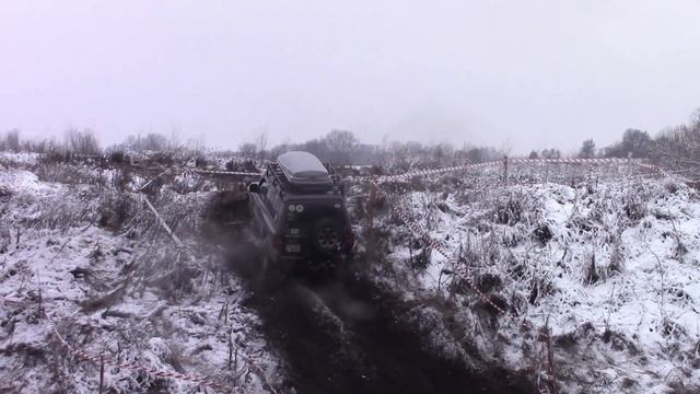 Не можешь заехать на горку? Главное взять хороший разгон! смотреть онлайн