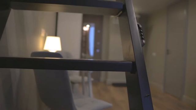 Двухэтажные апартаменты со своим выходом во двор смотреть онлайн