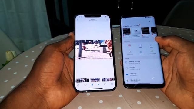 ANDROID 12 vs iOS 15.3.1 - Galaxy S9+ VS iPhone 12 Pro Max смотреть онлайн