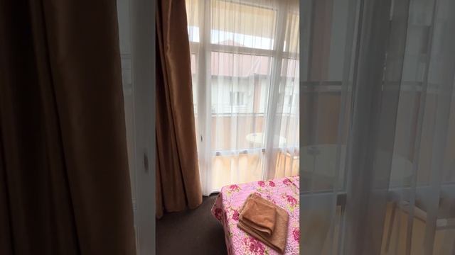 Четырёхместный номер второго корпуса смотреть онлайн