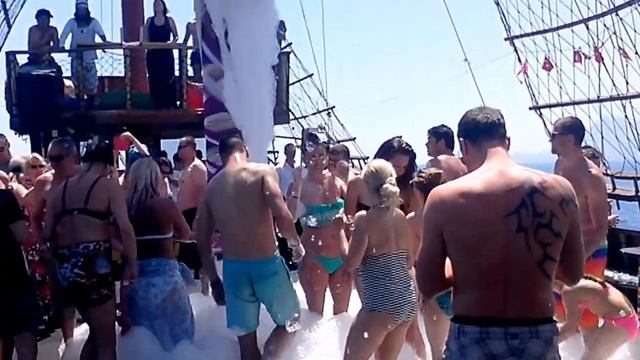 med sea kemer turkey foam party on the ship смотреть онлайн