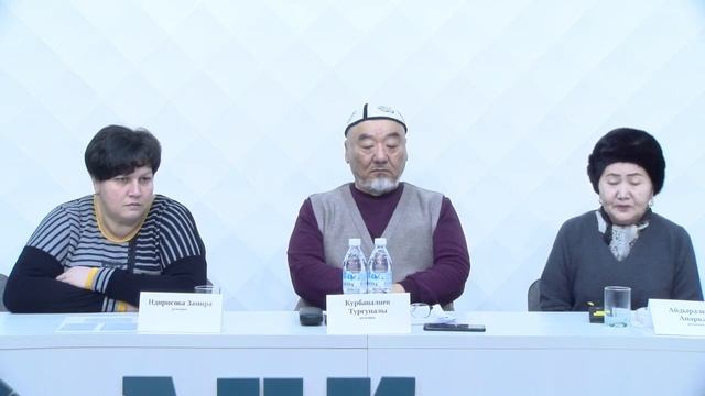 Дольщики стройкомпании "АВАком" : просим гос. органы обратить внимание на нашу ситуацию смотреть онлайн