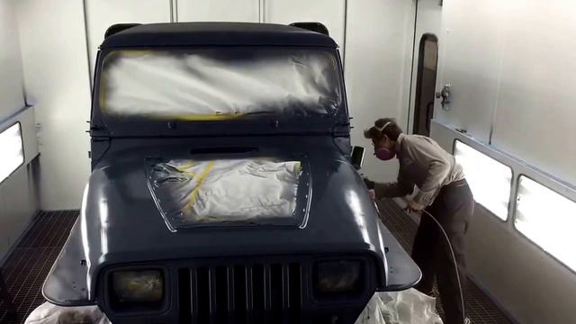 Painting a Jeep Wrangler YJ смотреть онлайн