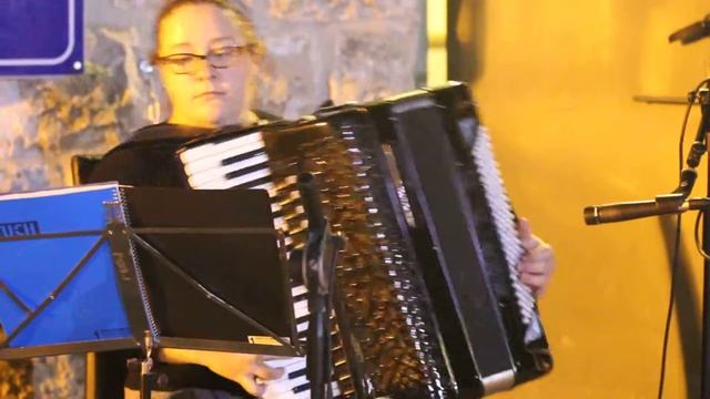 Играет Бася. смотреть онлайн