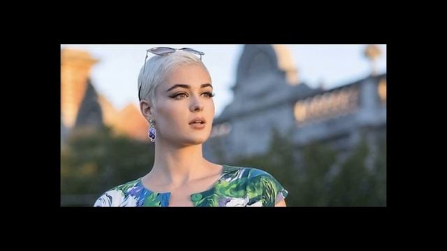 Стефания Феррарио: модель, которая сломала стереотипы об идеальной фигуре