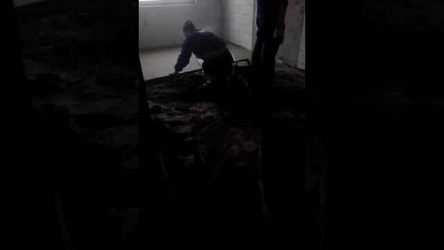 ЖК Флагман. Заливка стяжки на 9-м этаже секции 4 дома 3 смотреть онлайн