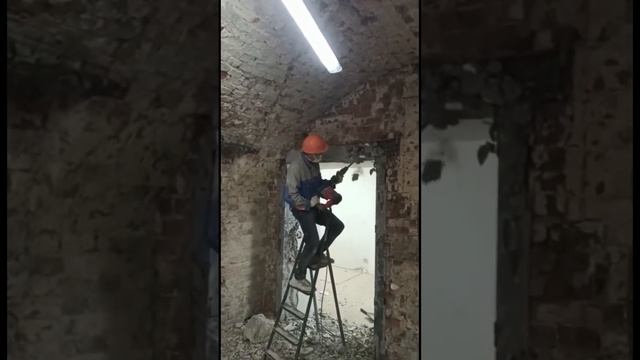 #демонтаж #квартиры #перегородок #пола #стен #штукатурки #стяжки #гипсокартона #плитки #сталинки смотреть онлайн