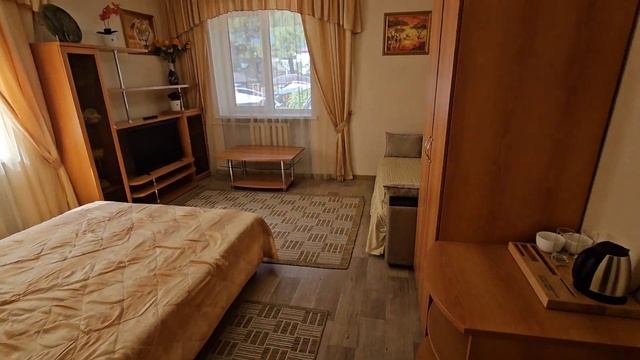 Двухкомнатная студия в центре Геленджика, до моря по платановой аллее 10 мин. неспешным шагом смотреть онлайн