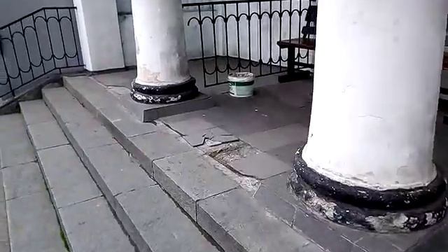 Крым. Симеиз. Автостанция. Здание давно пора ремонтировать! Когда же Крымавтотранс наведёт порядок? смотреть онлайн