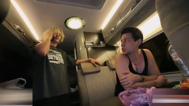 ПРИЕХАЛИ В ЭЛЕКТРОСТАЛЬ И ПОСЕТИЛИ САМУЮ УГАРНУЮ БАНЮ😂 смотреть онлайн