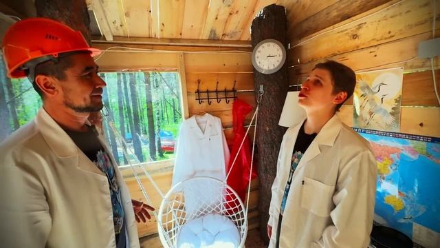 Построил ДЕРЕВНЮ на ДЕРЕВЬЯХ! смотреть онлайн
