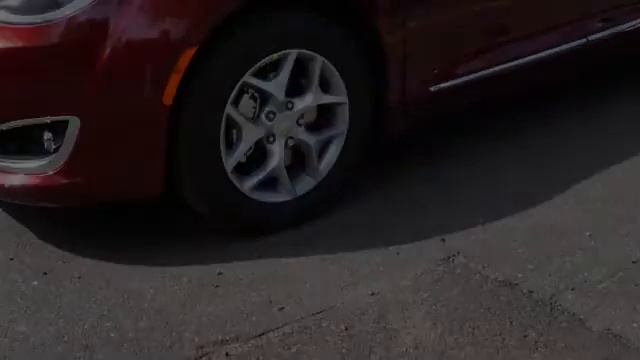 2017 Chrysler Pacifica смотреть онлайн