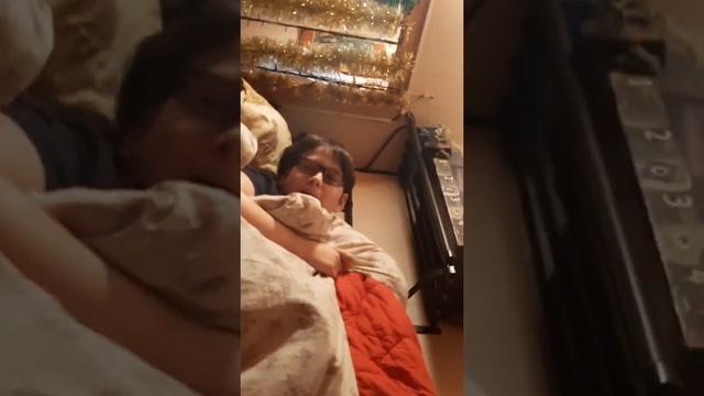 дети расселились на холодильниках. 2019 г. Мытищи смотреть онлайн