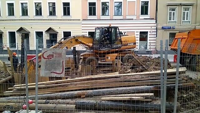 Моральный кодекс строителей коммунизма (Кодекс в конце видео, крупно)!