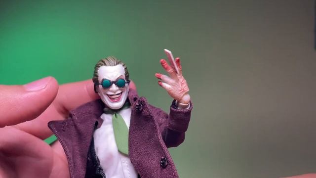 Mezco The Joker: Gotham by Gaslight - Deluxe Edition Review смотреть онлайн