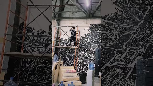 большое граффити #граффити #бомбинг #арт #graffiti #рисование #streetart #росписьстен #art смотреть онлайн