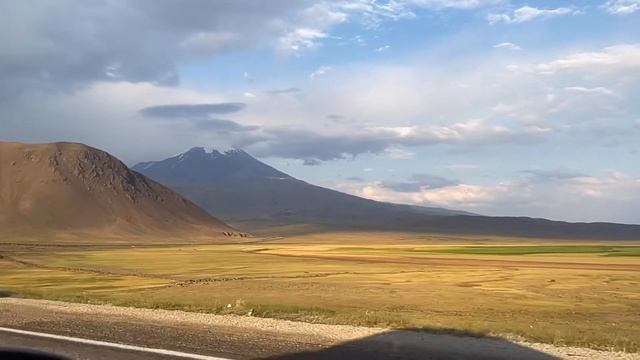 Mount Ararat Iphone 12 Pro Max смотреть онлайн