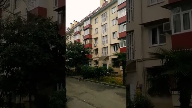 10 понадстроенное жилье в Сочи. мансарда над хрущевкой смотреть онлайн