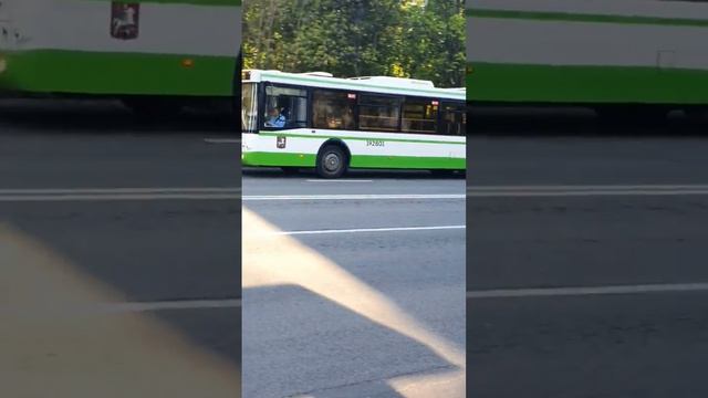 Автобус Лиаз-5292.22 ( 2-2-2 ) борт 192801, гос № У 627 ХК 197, едет в парк. смотреть онлайн