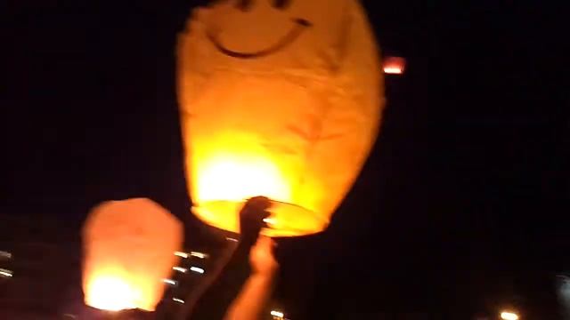 Запускаем фонарики1 смотреть онлайн