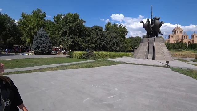 Армения 2024 ШОК Цены на Продукты. Рынок в Ереване, еда в кафе. Жизнь в Армении сейчас смотреть онлайн