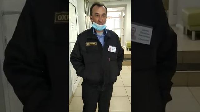 В 25 медсанчасти Новосибирска не пускают ухаживать за слепой больной мамой дочку, как в тюрьму. смотреть онлайн